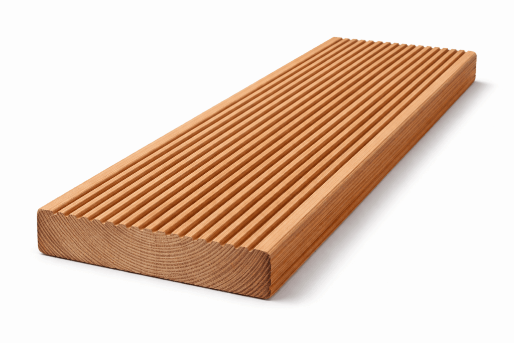 Geriffelte oder glatte Terrassendielen: Welche sind besser?